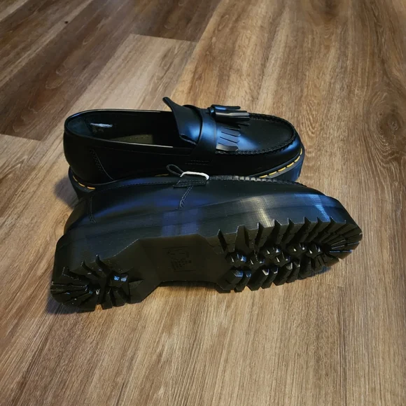 Dr. Martens Adrian Tassel Loafer Black Smooth Leather Men's Size 10 | Unisex - Picture 3 of 4